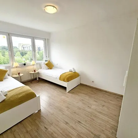 Apartman Bright 2br W Terrace&parking Spaces *
